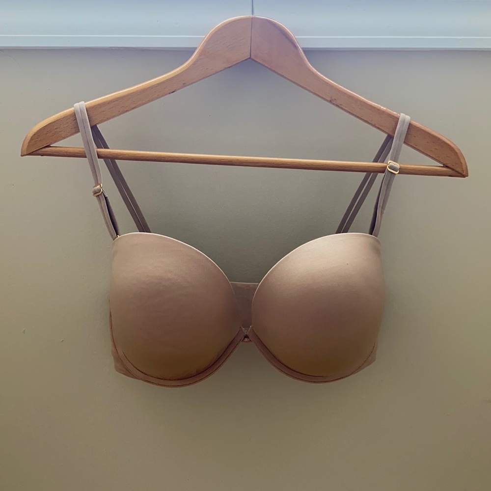 Victoria’s Secret strapless/adjustable bra